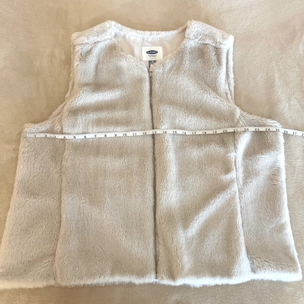 Old Navy Zip Faux Fur Vest - Size 2X - Picture 8 of 12